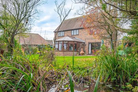 4 bedroom detached house for sale - High Meadow, Dunmow