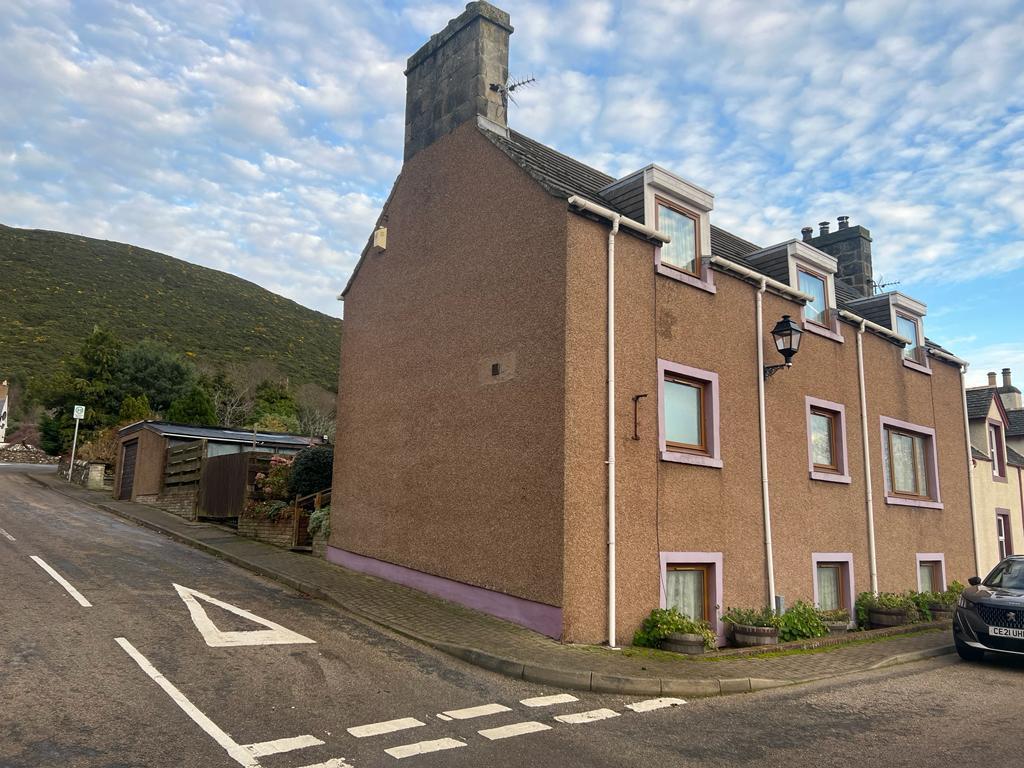 Toshlair Strathnaver Street, Helmsdale Sutherland KW8 6 6 bed semidetached house for sale £