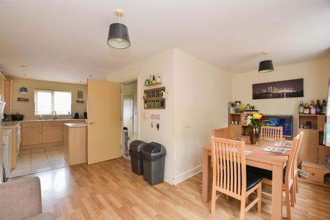 4 bedroom end of terrace house for sale - Lydd Close, St. Leonards-On-Sea