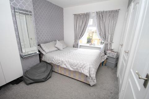 30 Leafield Drive, Bradford, BD2 3RX