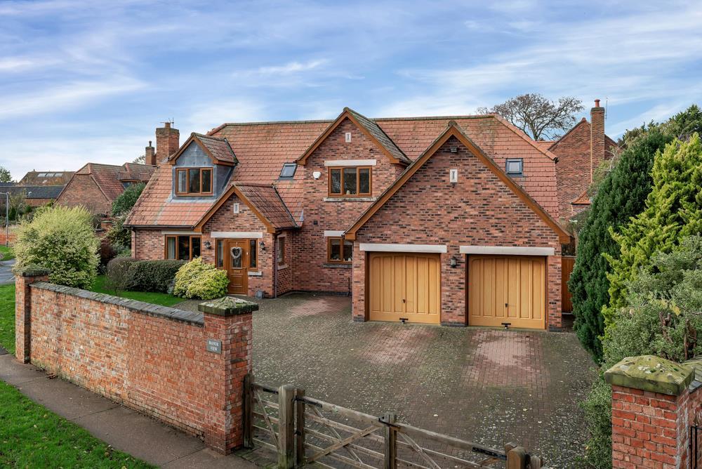 Bottesford Road, Allington, Grantham 6 bed detached house for sale £