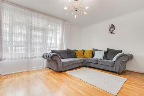 3 bedroom flat for sale - Cherry Road, Enfield