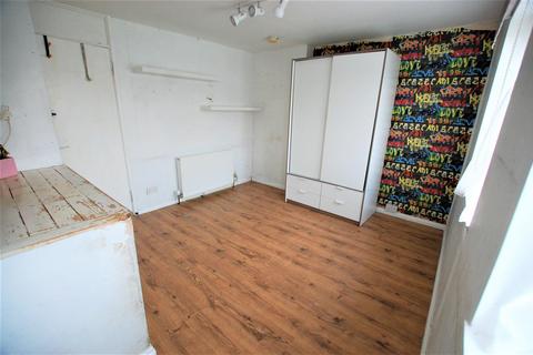 37 Bradshaws, Hatfield, AL10 9QS
