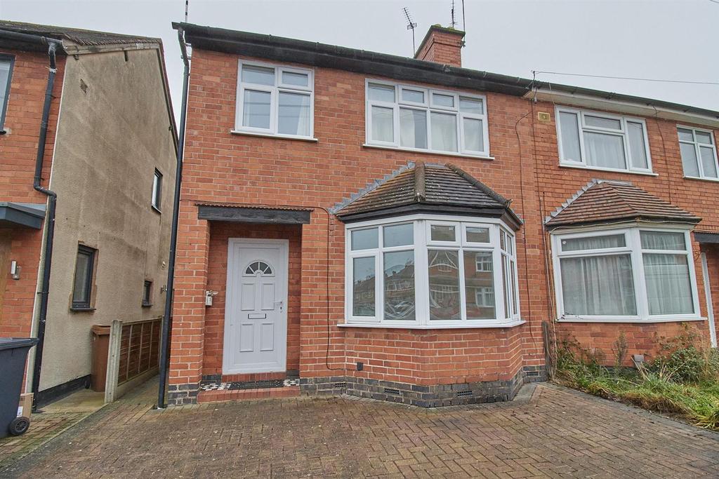 Burleigh Road, Hinckley 3 bed house £850 pcm (£196 pw)