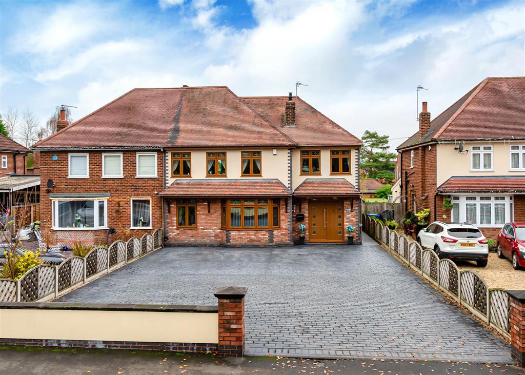 58 Birches Road, Codsall, Wolverhampton 4 bed semidetached house £