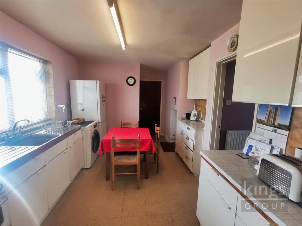Kitchen .jpg