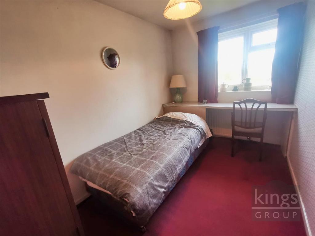 Bed 3.jpg