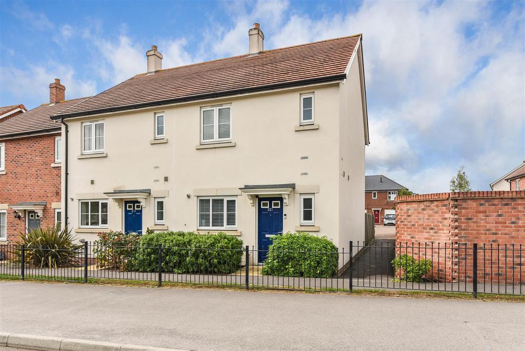 Picket Twenty Way, Andover 3 bed end of terrace house for sale £320,000