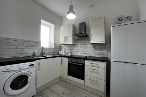 1 bedroom apartment to rent - Peel House, City Centre