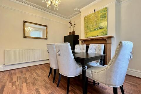 3 bedroom house to rent - Kingston Villas, West Road, Buxton