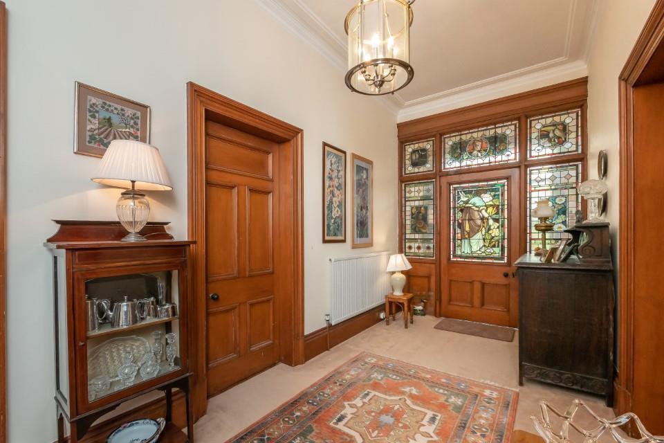Muirton Bank, Perth 3 bed apartment £380,000