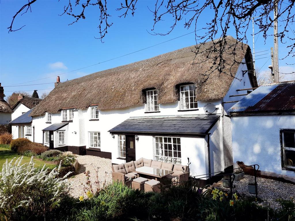Wiggaton, Ottery St. Mary 5 bed detached house for sale £775,000