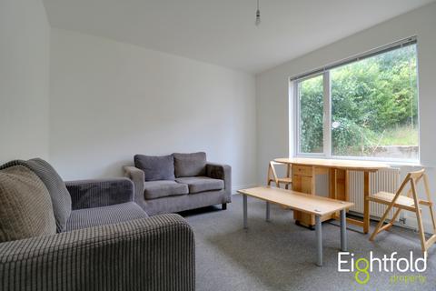 6 bedroom terraced house to rent, Coombe Road, Brighton