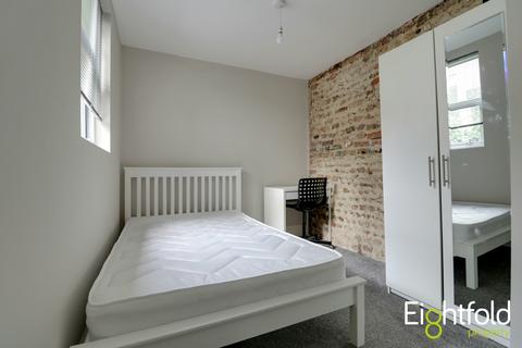 6 bedroom maisonette to rent, Campbell Road, Brighton