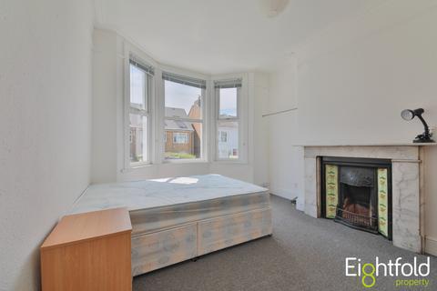 6 bedroom terraced house to rent, Mayo Road, Brighton