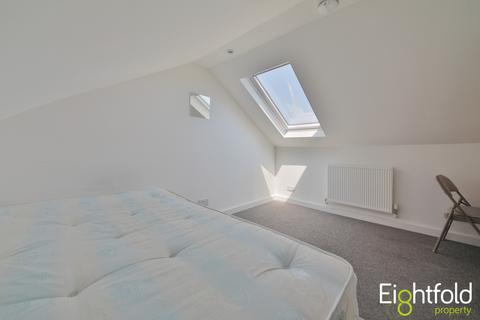 6 bedroom terraced house to rent, Mayo Road, Brighton