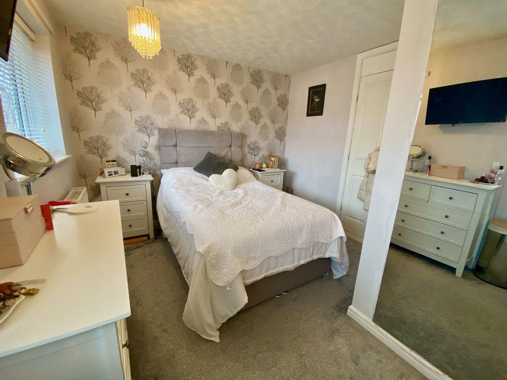 Bedroom 2 (Double)