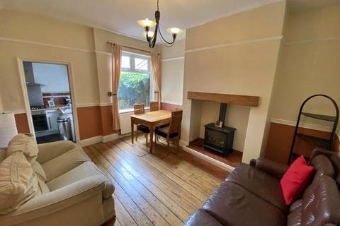 3 bedroom terraced house to rent - Henwood Road, Withington, M20