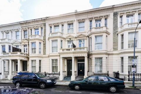 Studio to rent, Fairholme Road, West Kensington, London, W14