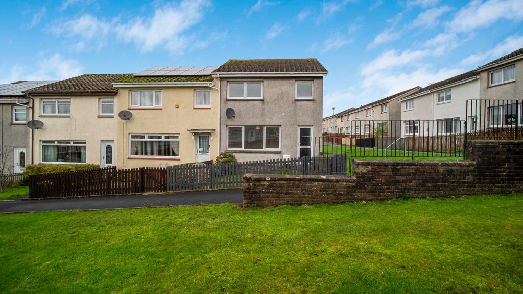 Cairnban Court, Carluke, ML8 3 bed end of terrace house £750 pcm (£