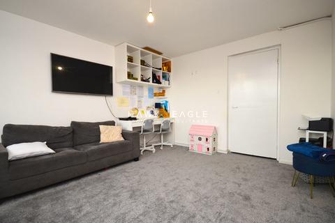 2 bedroom flat for sale - Billing House, Bower Street, London, E1