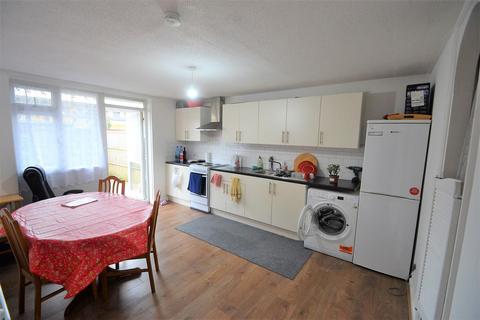 95 Eldridge Close, Feltham, TW14 9NG