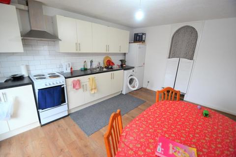 95 Eldridge Close, Feltham, TW14 9NG