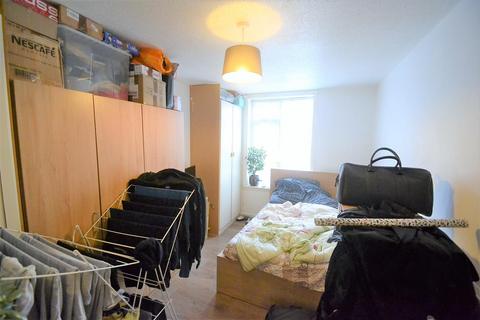 95 Eldridge Close, Feltham, TW14 9NG