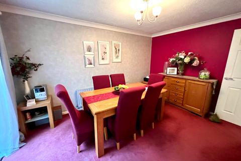 41 Hatton Close, London, SE18 2PY
