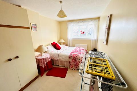 41 Hatton Close, London, SE18 2PY