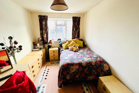 41 Hatton Close, London, SE18 2PY