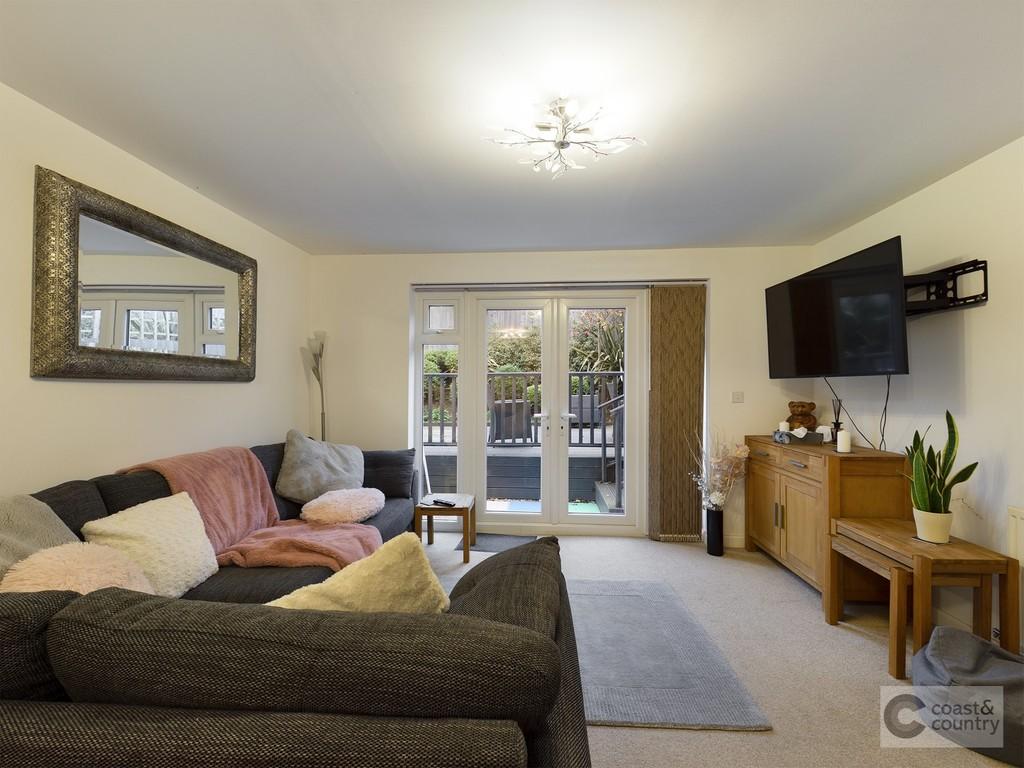 Baron Way, Newton Abbot 2 bed semidetached house £275,000