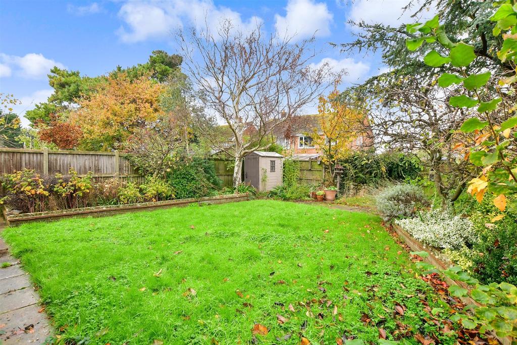 Church Lane, New Romney, Kent 3 bed detached bungalow for sale £395,000