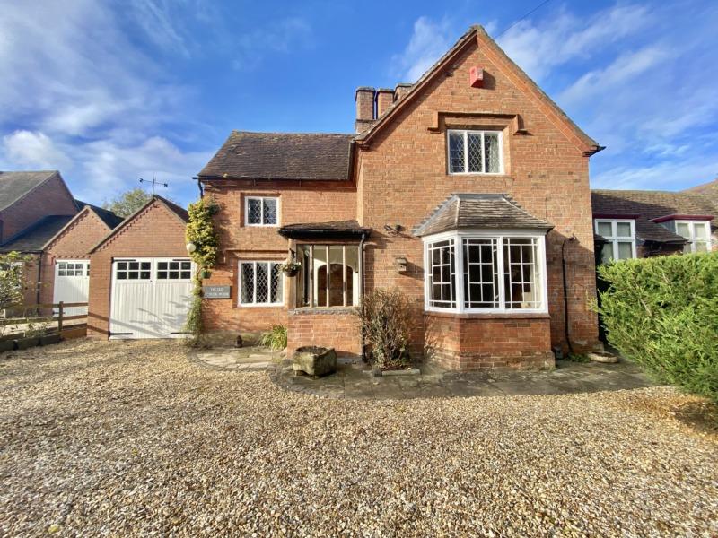 The Old School House 12 Charlecote 3 bed country house £2,450 pcm
