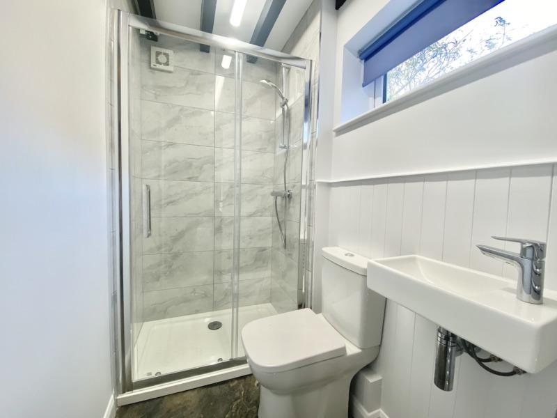 3 bed unfurn house to let close to stratford upon