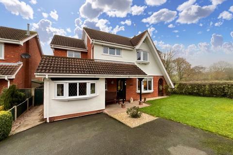 4 bedroom detached house for sale - Oakleigh Court, Stone