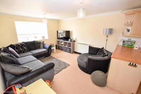 2 bedroom apartment to rent, Springbank Gardens, Lymm, WA13