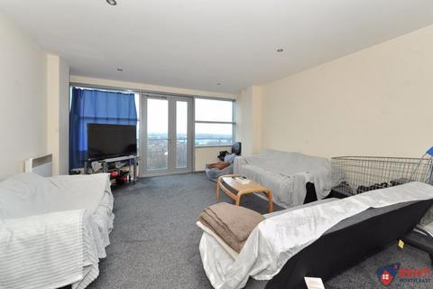 2 bedroom apartment to rent, RIVER VIEWS! West Wear Street, Sunderland