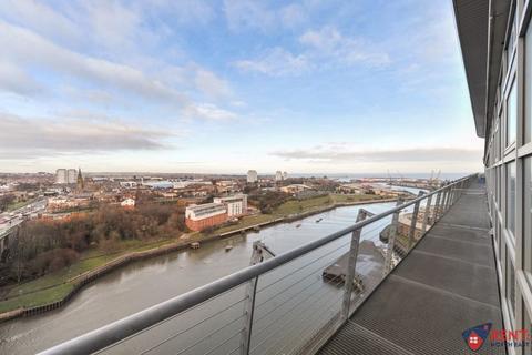 2 bedroom apartment to rent, RIVER VIEWS! West Wear Street, Sunderland