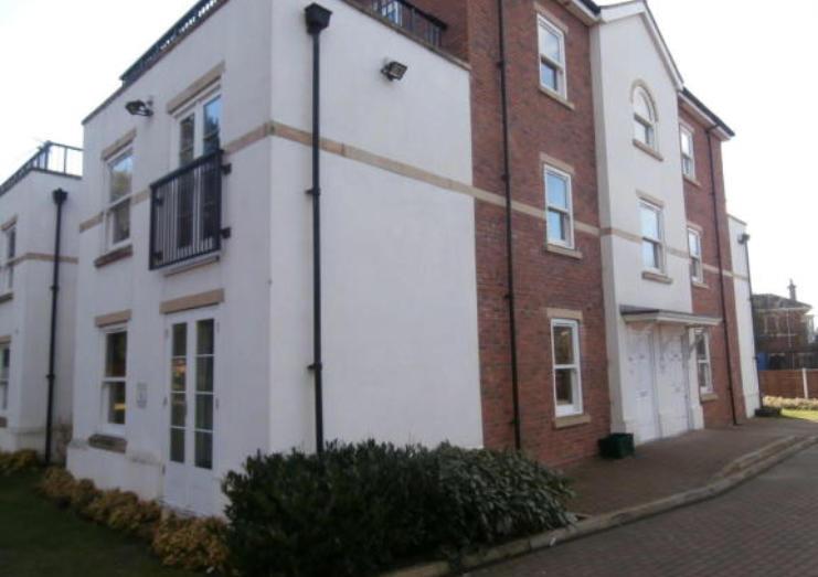Compton Road, Wolverhampton WV3 2 bed apartment £695 pcm (£160 pw)