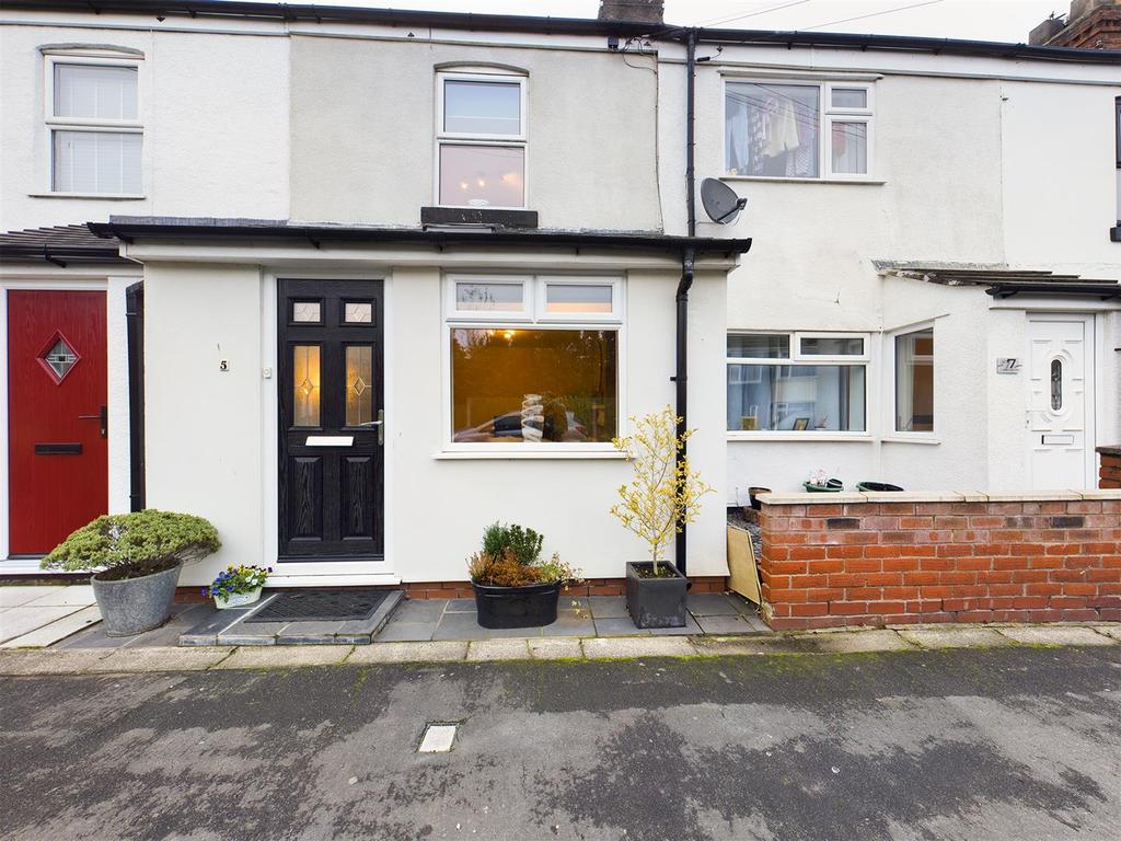 Middlewood Drive, Aughton, Ormskirk 3 bed terraced house £230,000