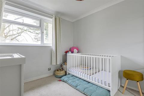 Flat 4, Terrent Court Dedworth Road, Windsor, SL4 5BH