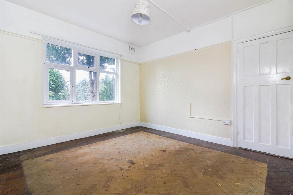 Bed1.jpg
