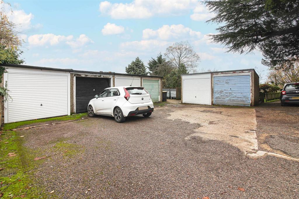 Garage.jpg
