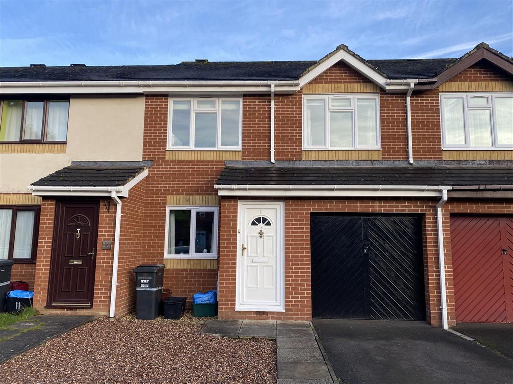 Walkers Gate, Wellington 3 bed terraced house to rent £1,150 pcm (£