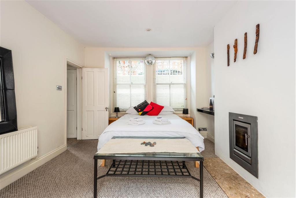 Bedroom One.jpg