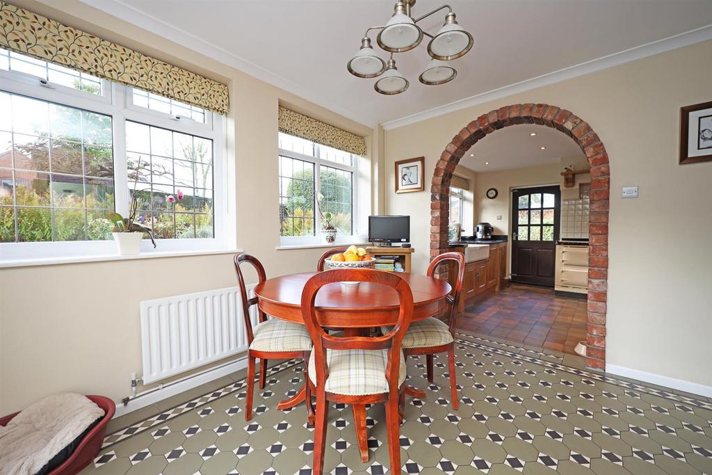 Breakfast Room