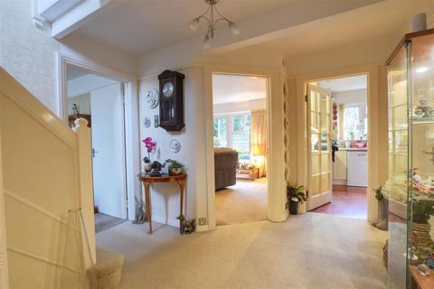 2 Kings Close, Bexhill-on-sea, TN40 1QT