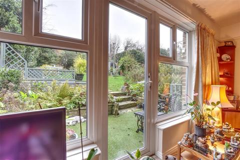 2 Kings Close, Bexhill-on-sea, TN40 1QT