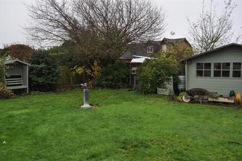 2 bedroom detached bungalow for sale - Forge Lane, Stretton, Burton-On-Trent
